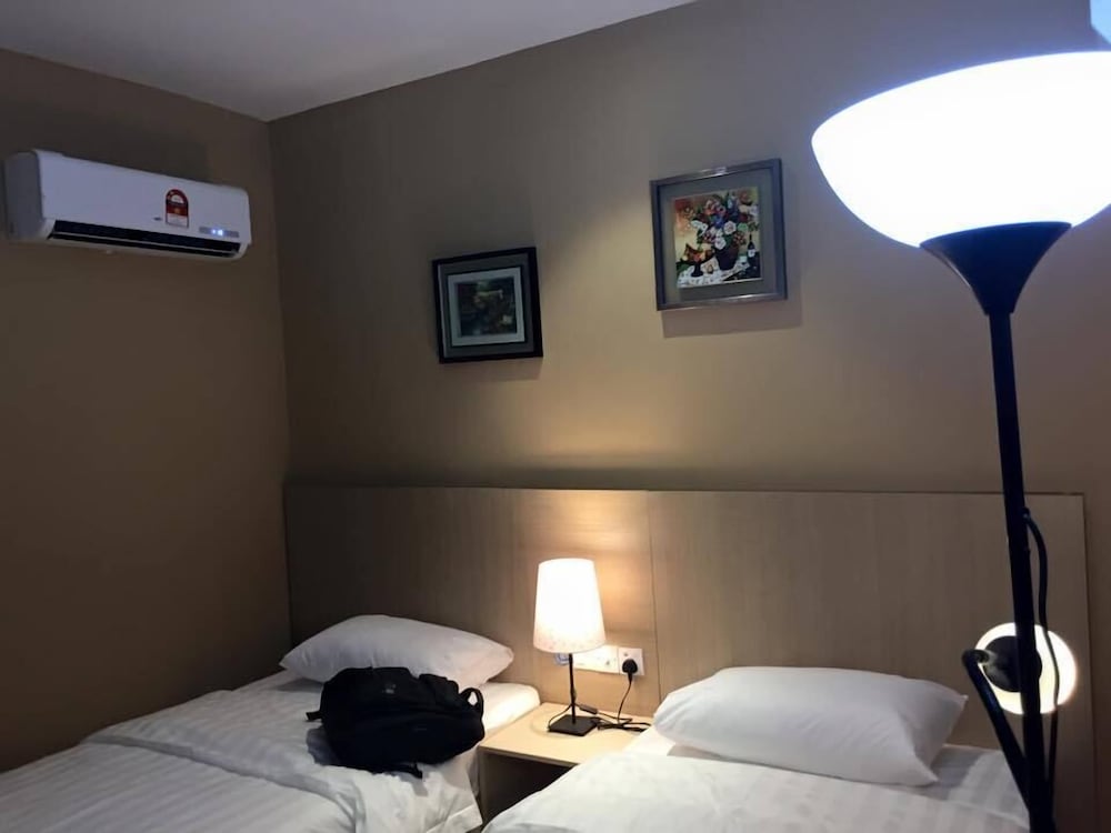91 Street Boutique Inn 27/45