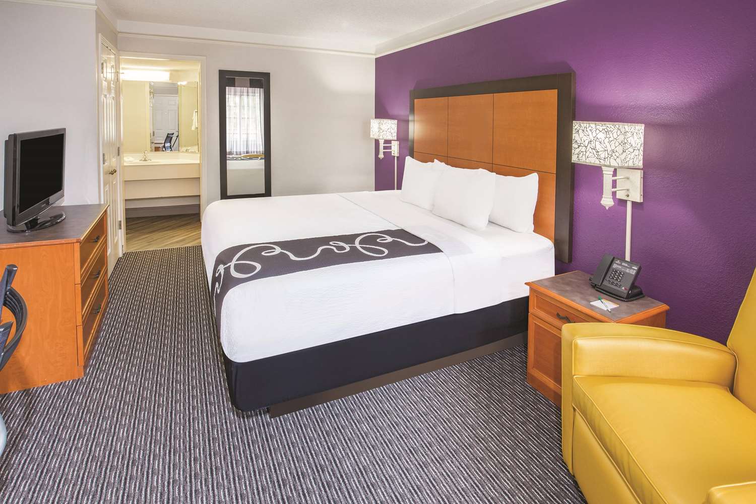 Howard Johnson by Wyndham Sacramento Downtown 23/58