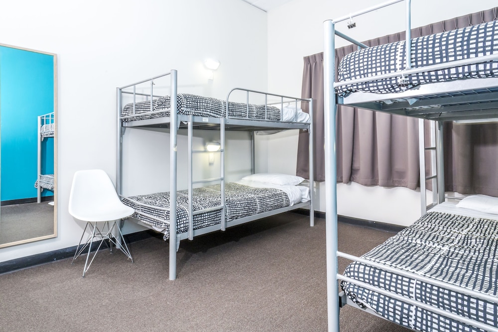 YHA Adelaide Central 31/31