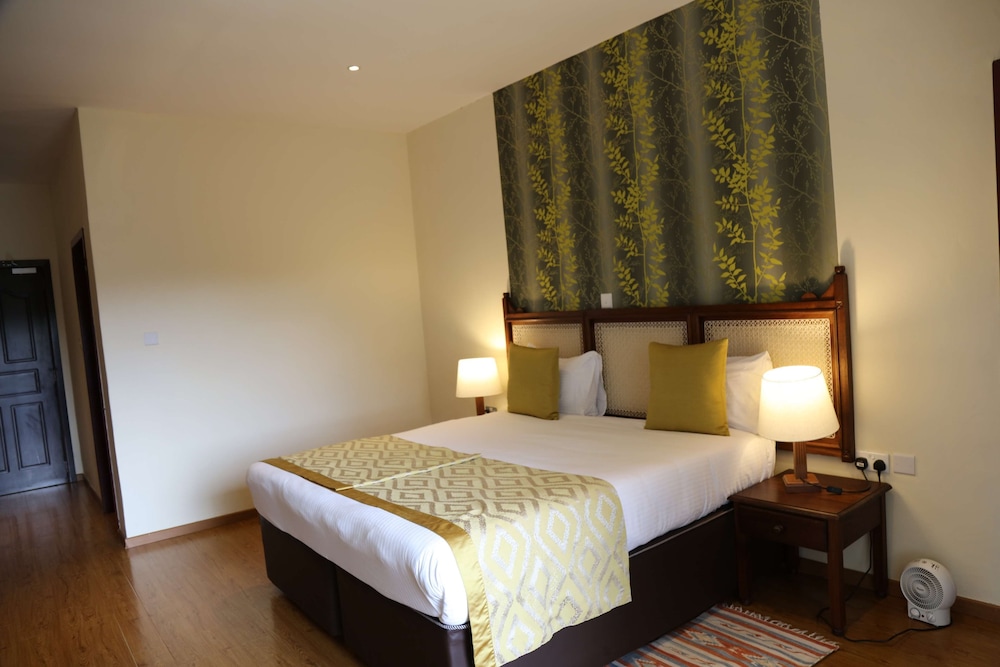Standard, King Bed, Courtyard Area