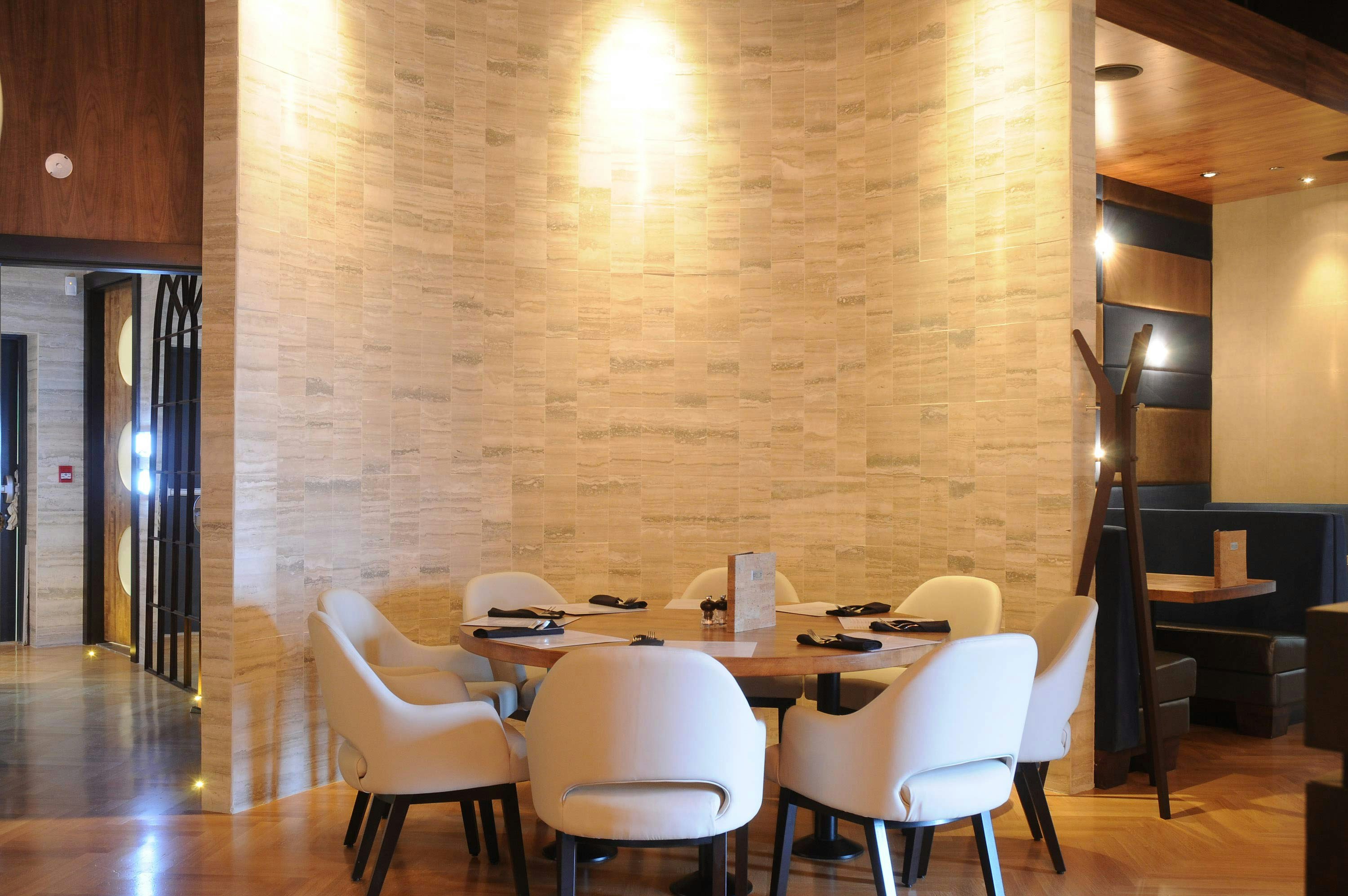 Sandman Hotel Oakville 28/33