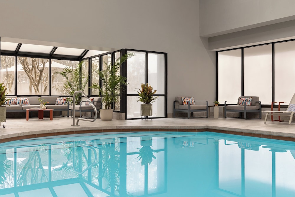 swimming pool spa