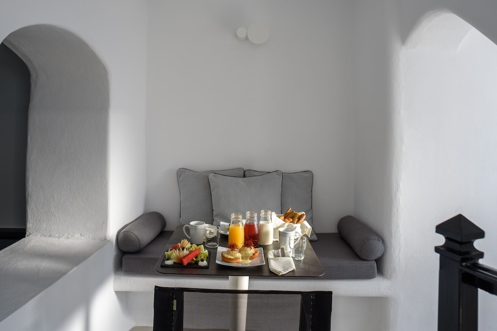 Nefeles Luxury Suites 34/49