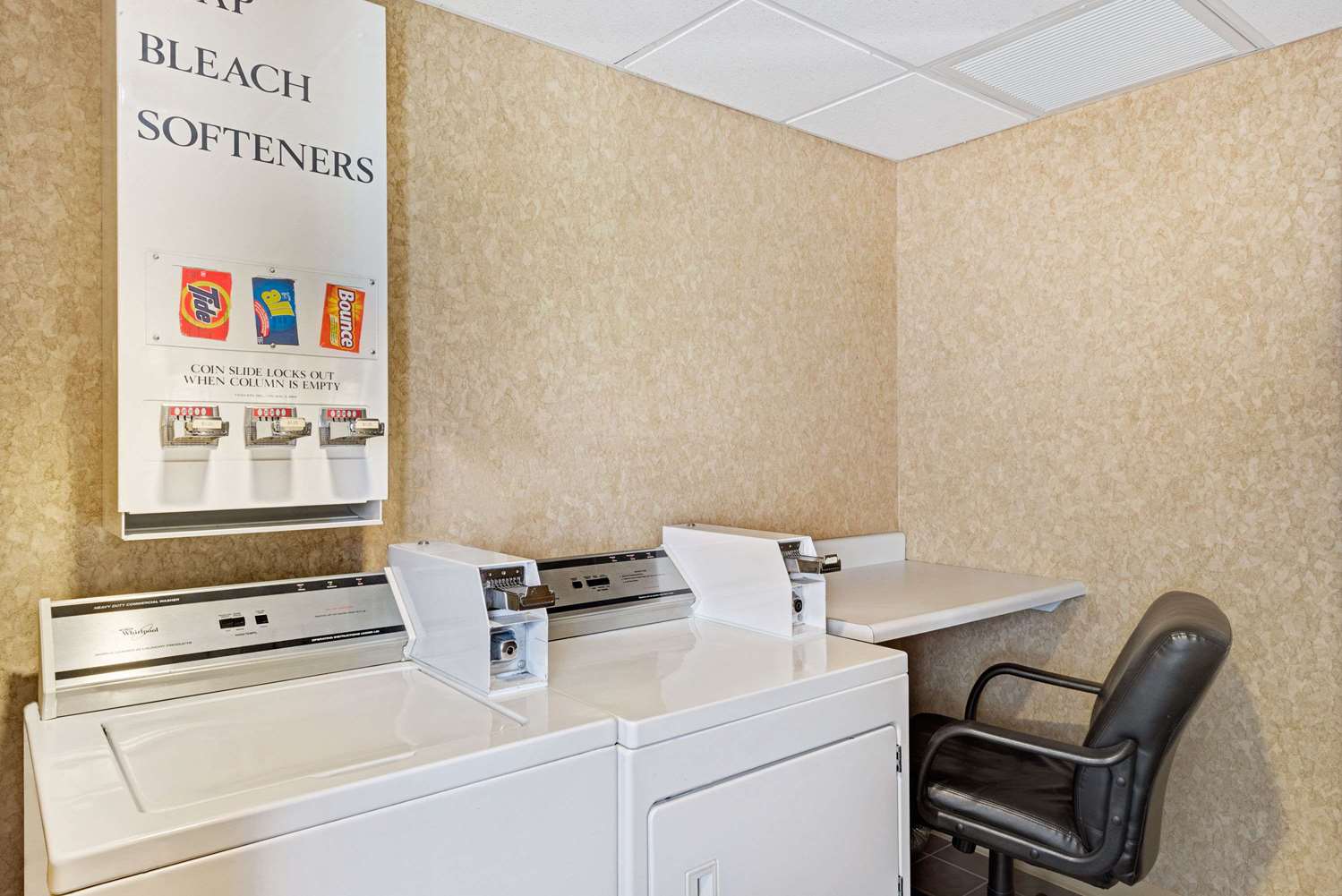 Ramada by Wyndham Saco/Old Orchard Beach Area 9/48
