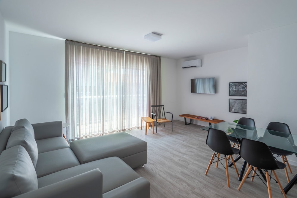 Melo Hotel 44/70