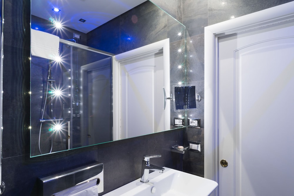 Les Diamants Spanish Steps Suite 43/46