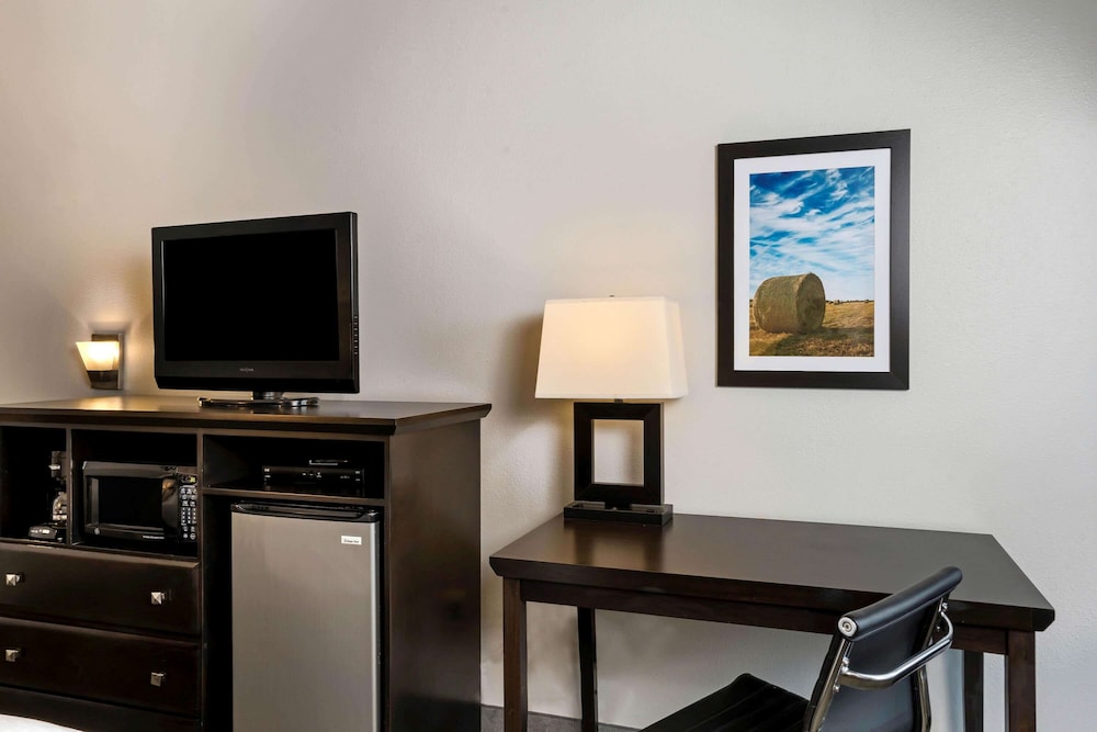 La Quinta Inn & Suites by Wyndham-Brookshire-West Katy 38/39