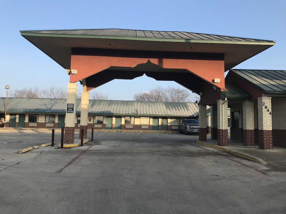 Country Inn Motel 3/45