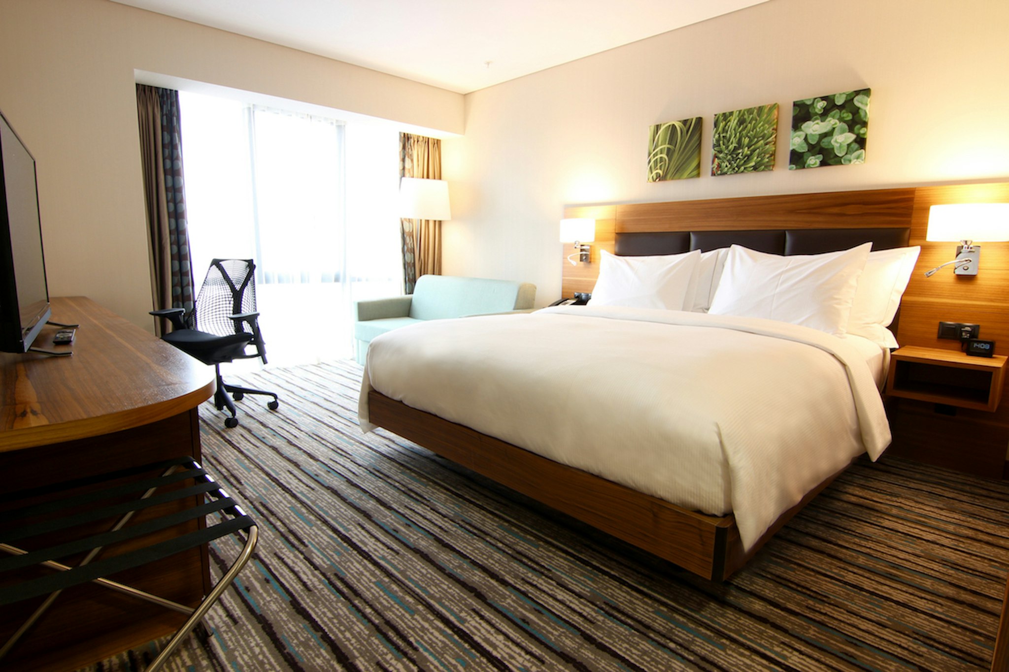 1 BEDROOM, SUITE, KING BED
