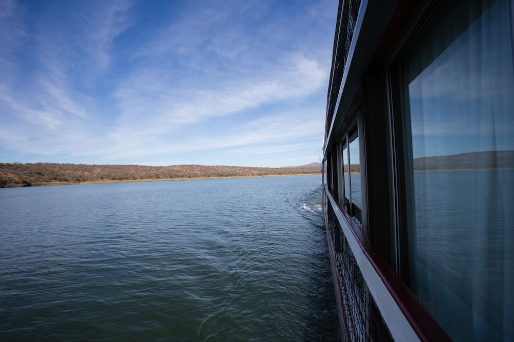 Shayamanzi Houseboats 43/50