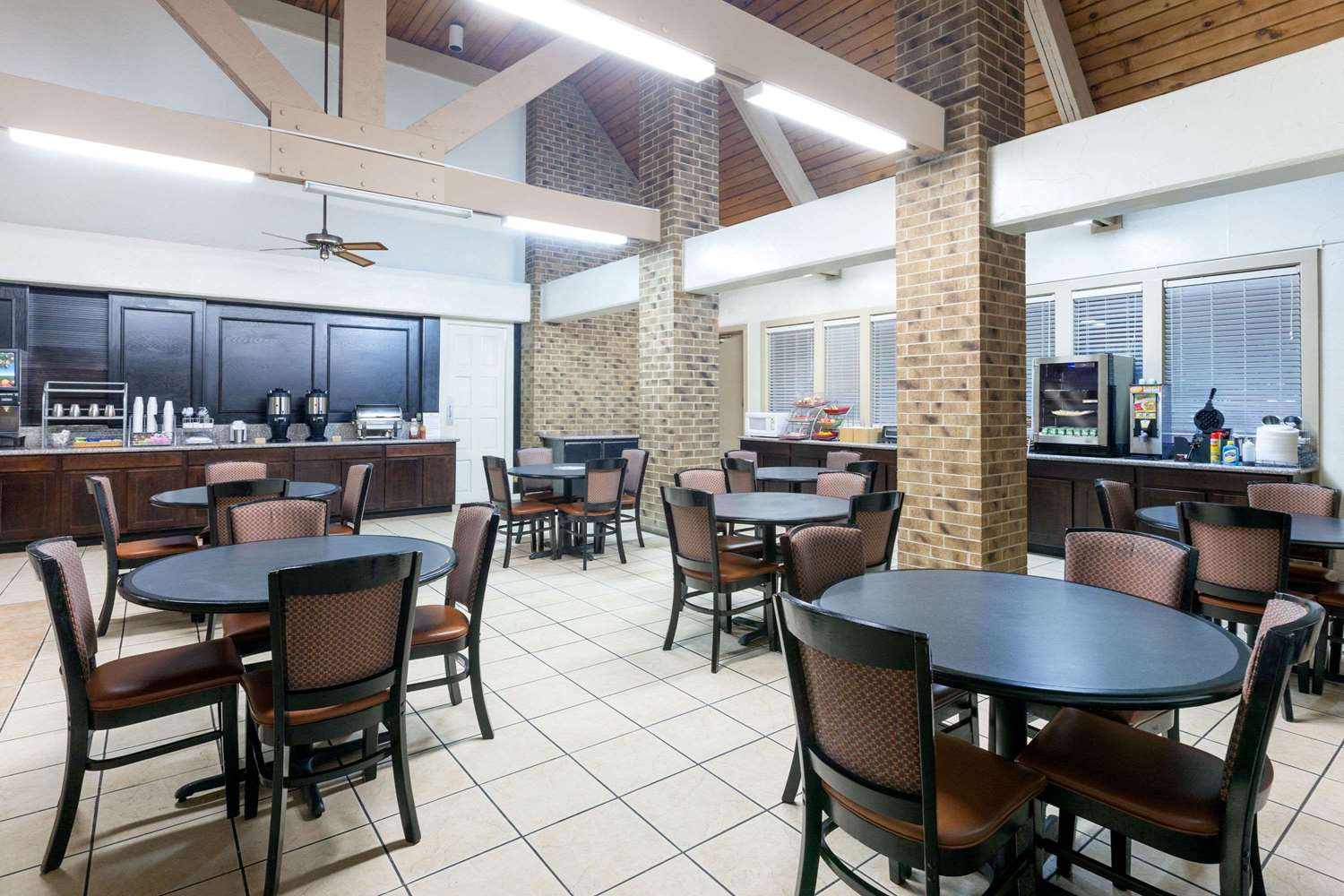 Hawthorn Extended Stay by Wyndham Richardson 27/35