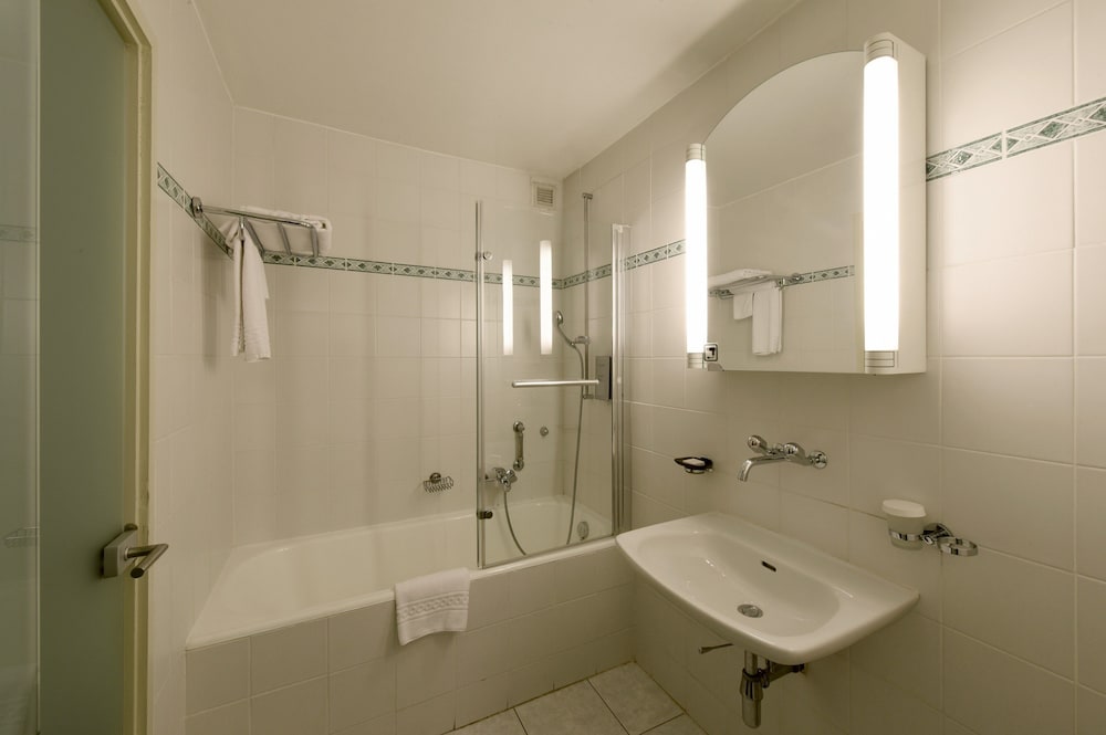 Bellerive Hotel 43/50