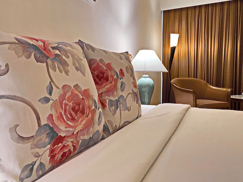 Silom Serene Boutique 30/65