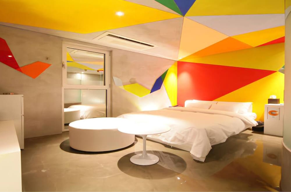 Hotel Star The Masterpiece Suite 12/28
