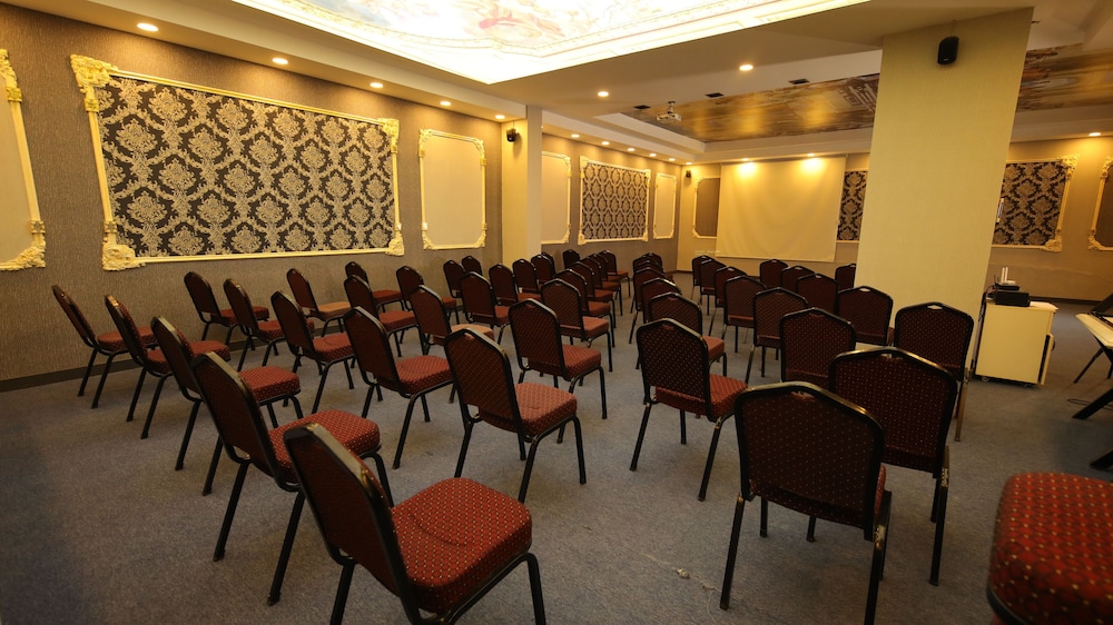 Reform Hotel 42/50