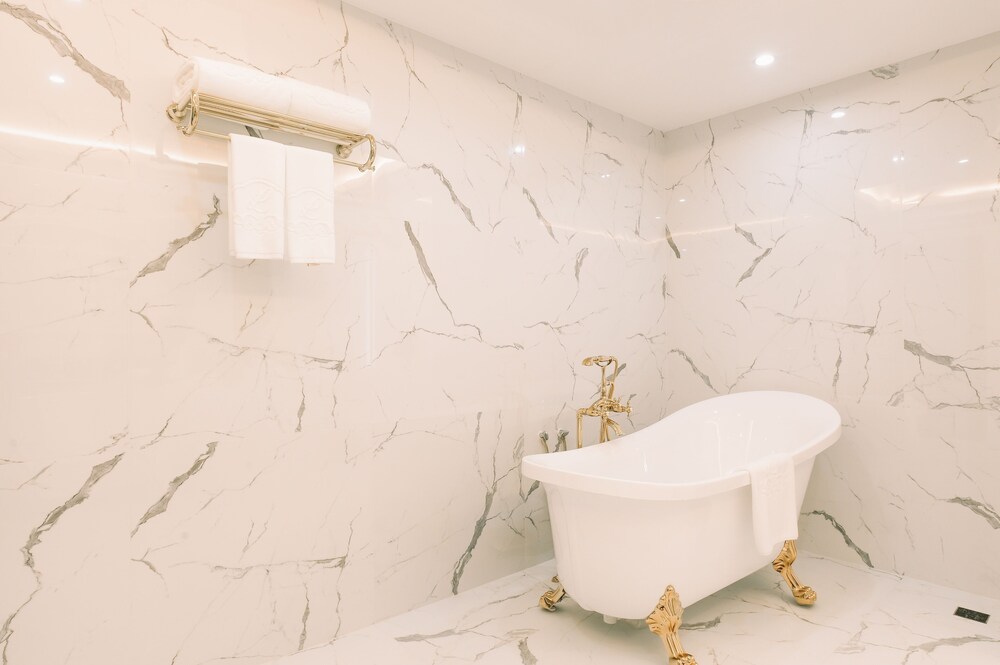 Lafaayette Luxury Suites Baguio 48/50