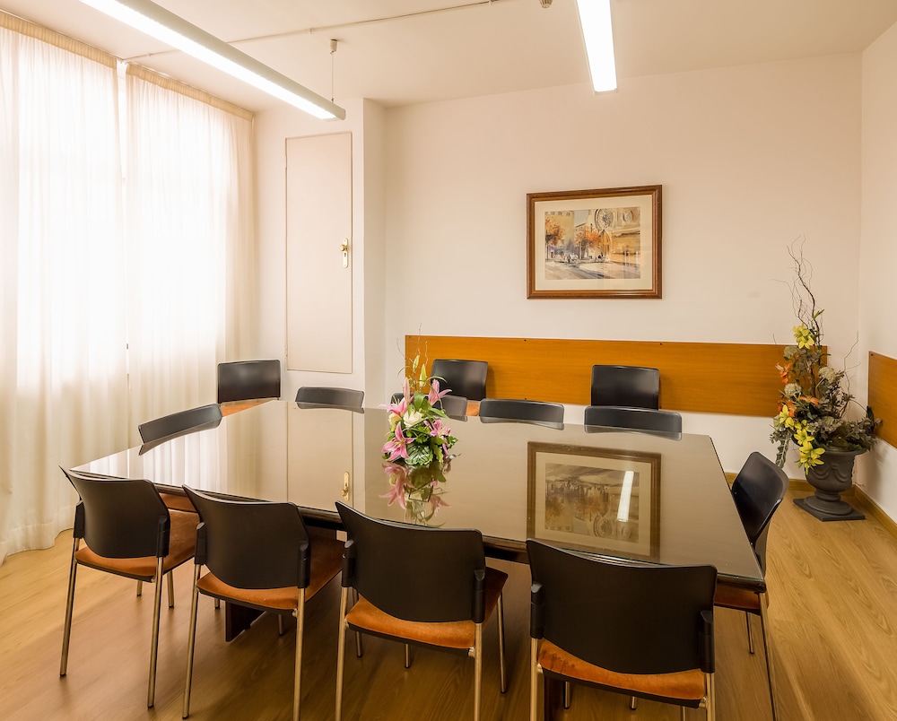 Aparthotel Bertran 90/109