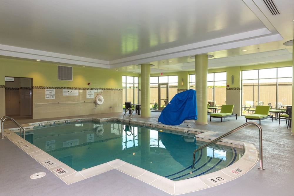 HOLIDAY INN LEXINGTON - HAMBURG 3/39