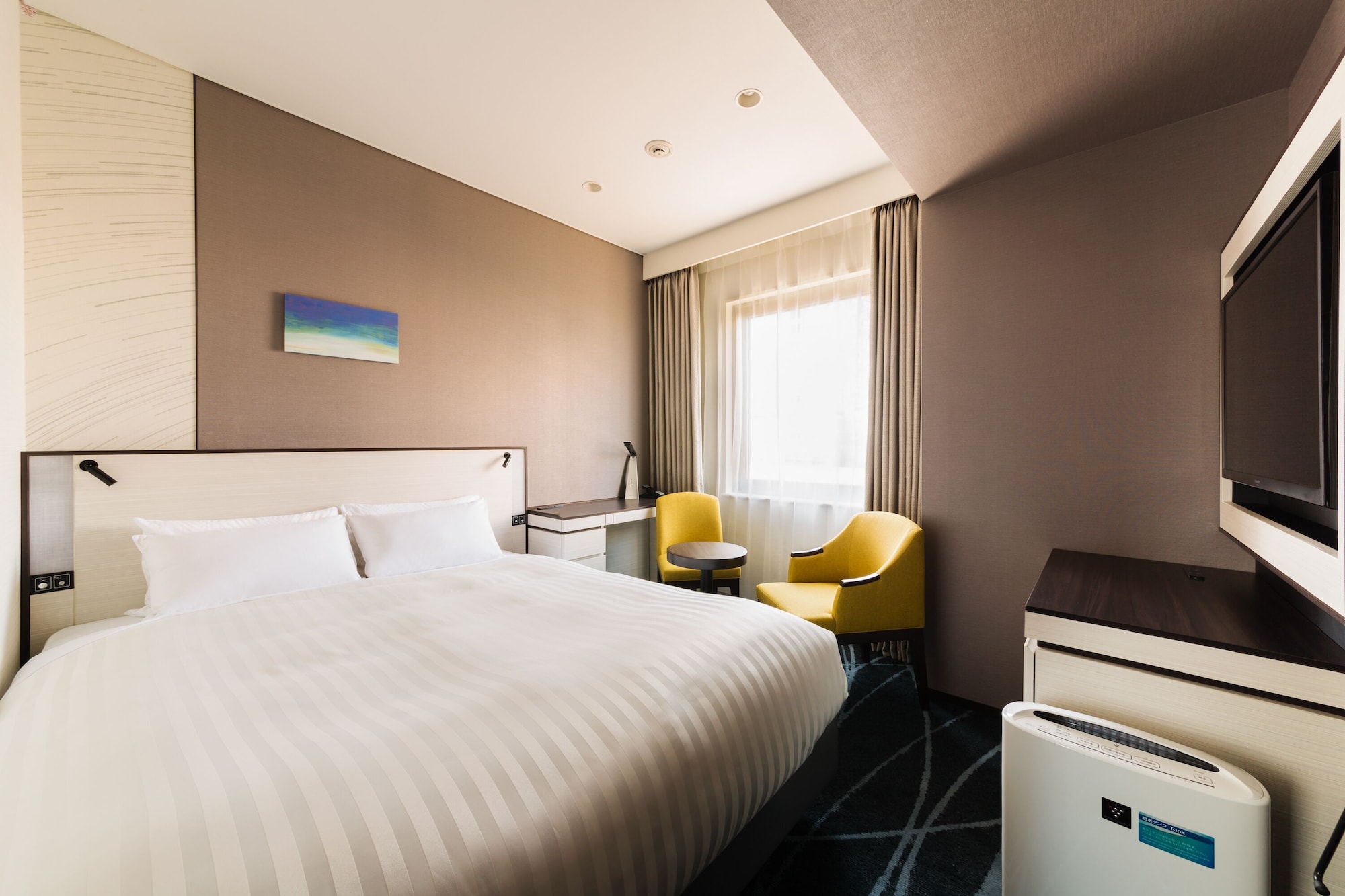 غرفة بسرير مزدوج