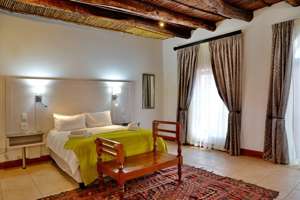 Val Du Charron Coach House 55/80
