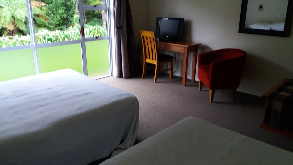 PATUHA LODGE 24/66