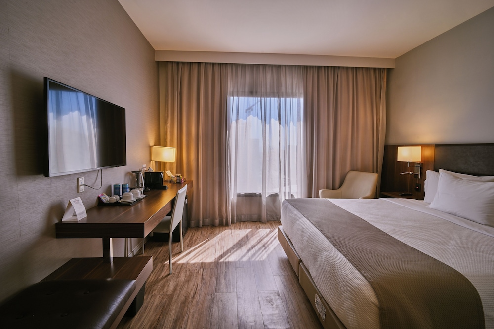 PREMIUM, KING BED
