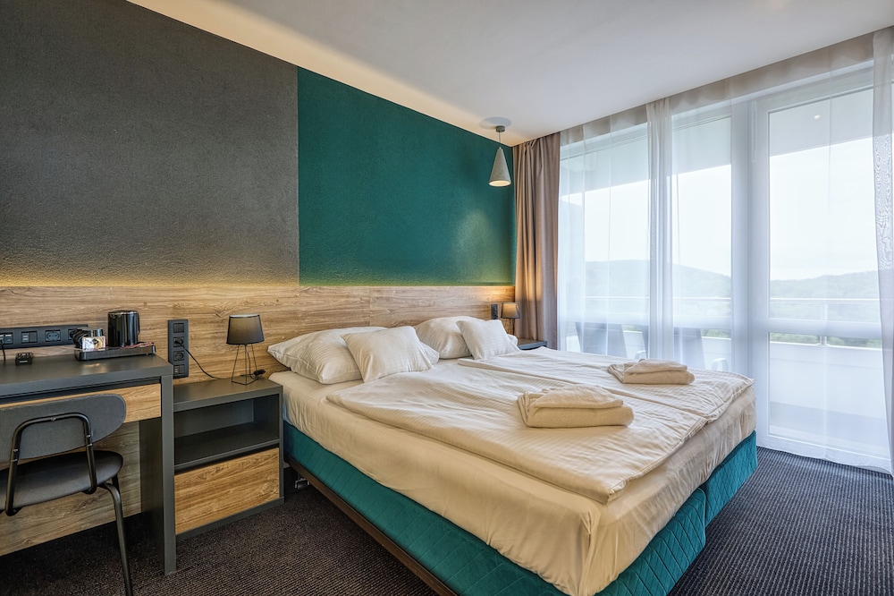 CITY PARTNER HOTEL SZIESZTA 8/24