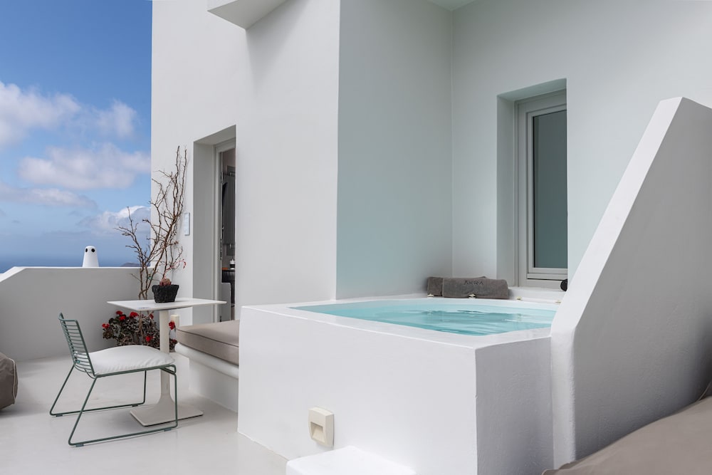 Akra Suites & Spa 30/50
