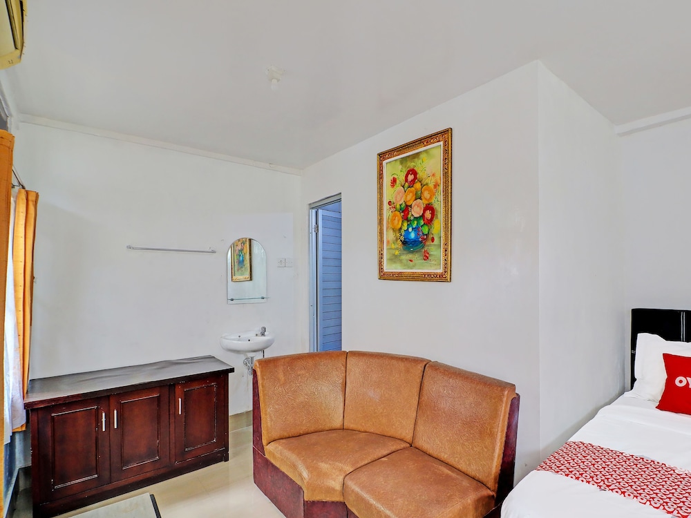 Super OYO 1356 Gusti Residence 31/46