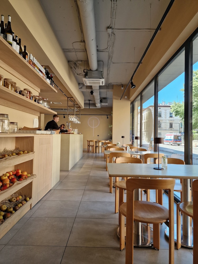 InPoint Smart Apartments 60/73