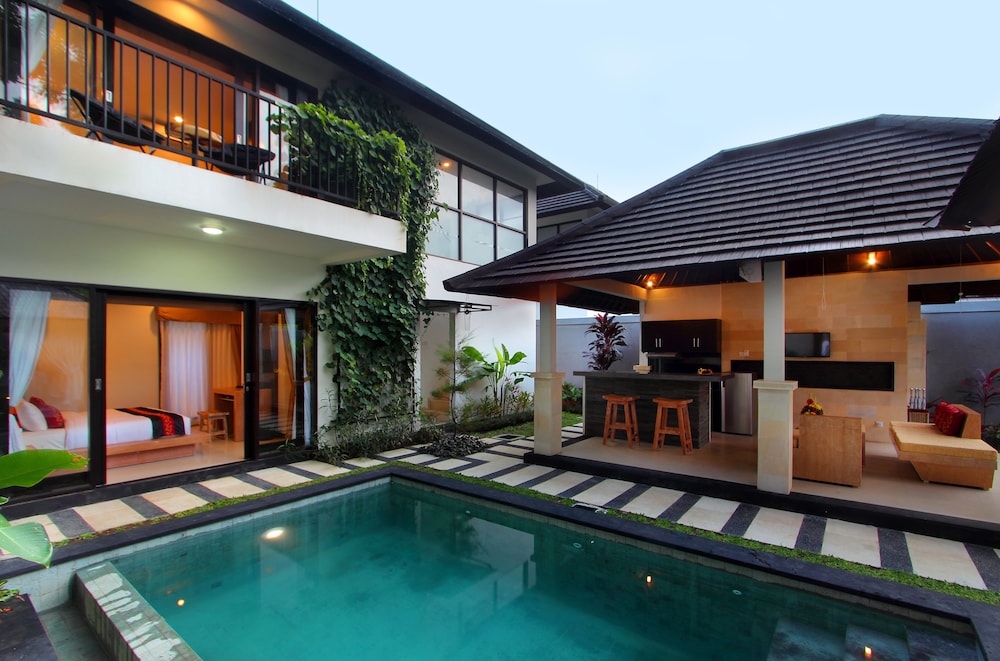 AGATA VILLAS 6/53