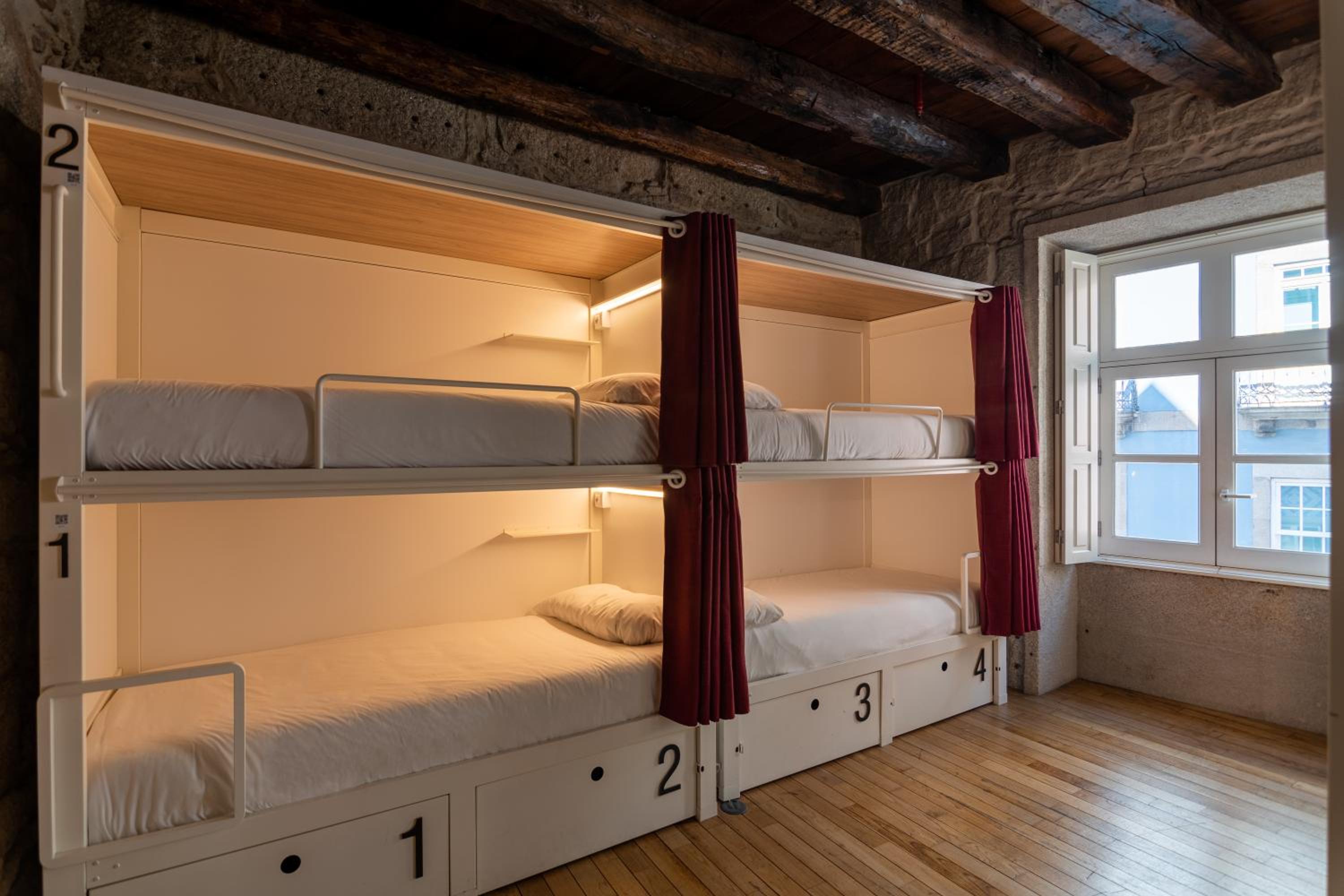 Private, 6 Bunk Beds