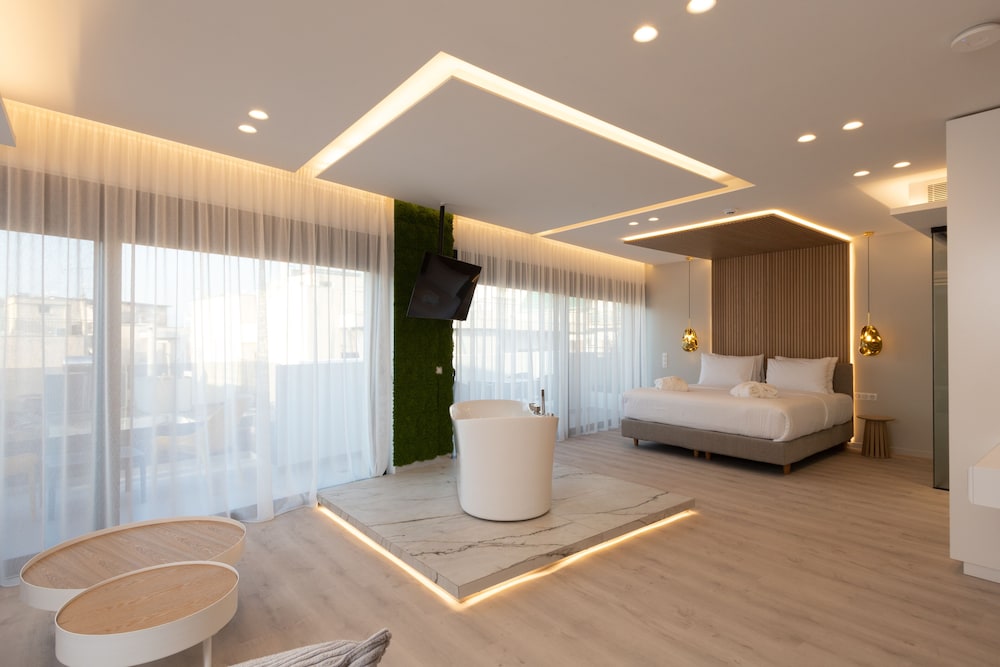 LUX&EASY Acropolis Suites 50/50