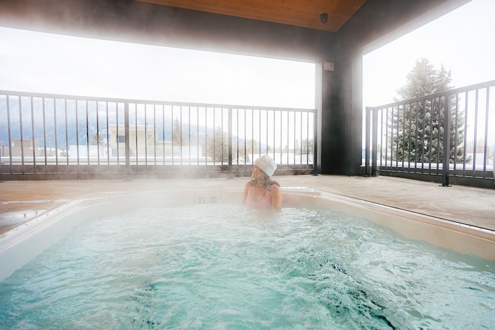 Basecamp Suites Revelstoke 21/50