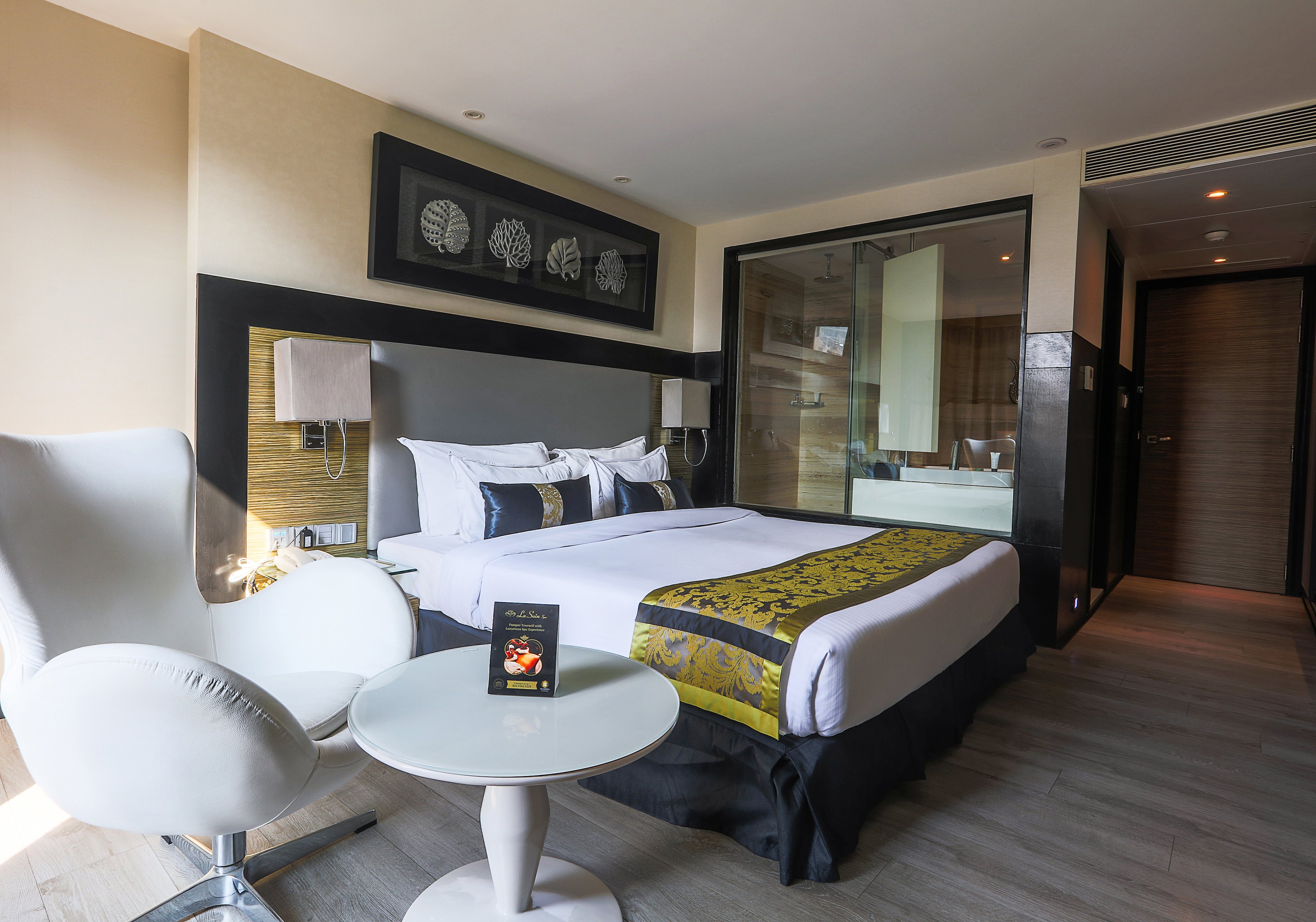 The Empresa Hotel 30/76
