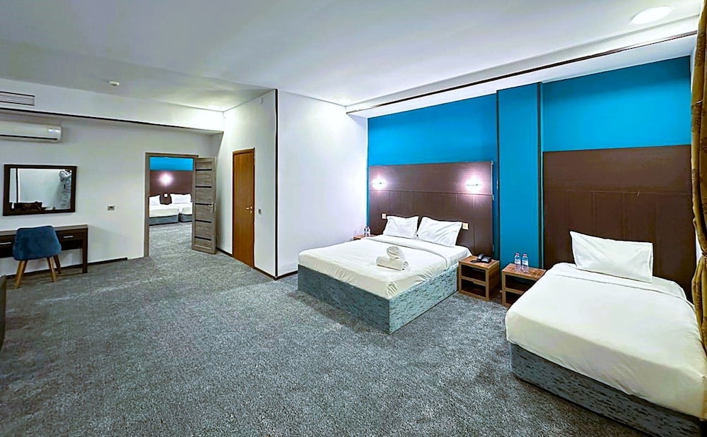 Crossway Hotel Baku 26/60