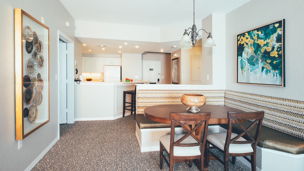 Holiday Inn Club Vacations at Orange Lake Resort 13/83