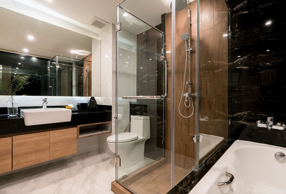 Acqua Hotel Pattaya 50/50