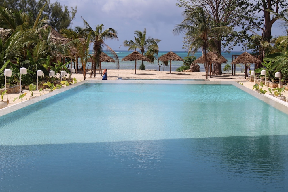 Fun Beach Resort 46/50
