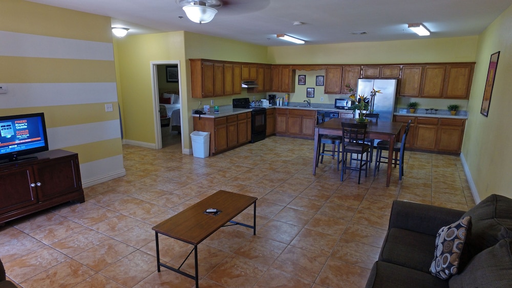 Ramada By Wyndham Suites South Padre Island 27/37