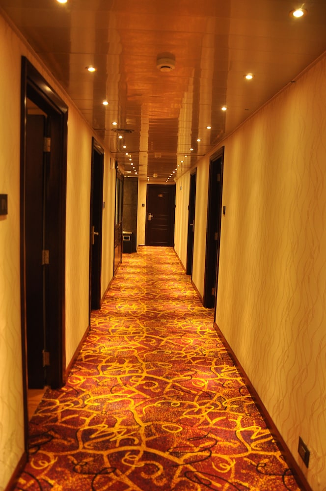 Park Avenue Hotel 20/38