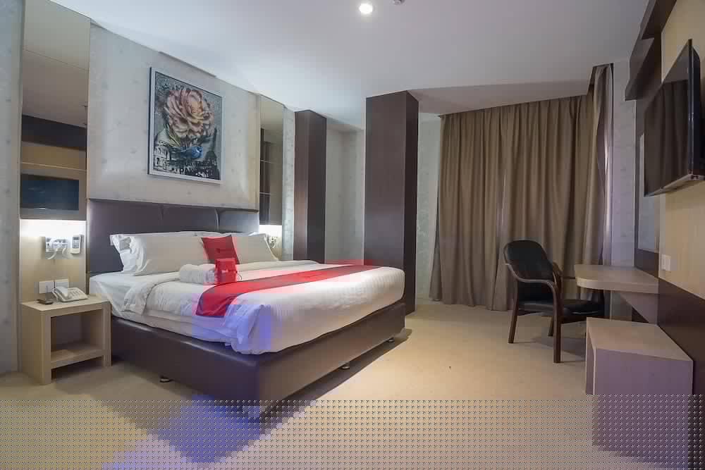 RedDoorz Premium near Grand Batam Mall 24/50