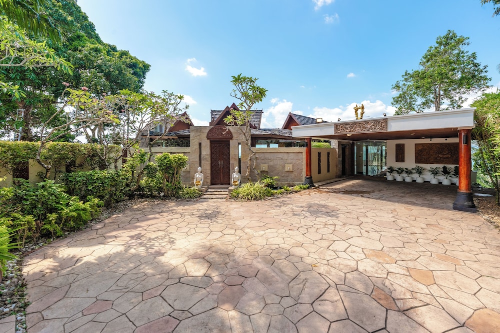 Koi Signature Villa 58/67