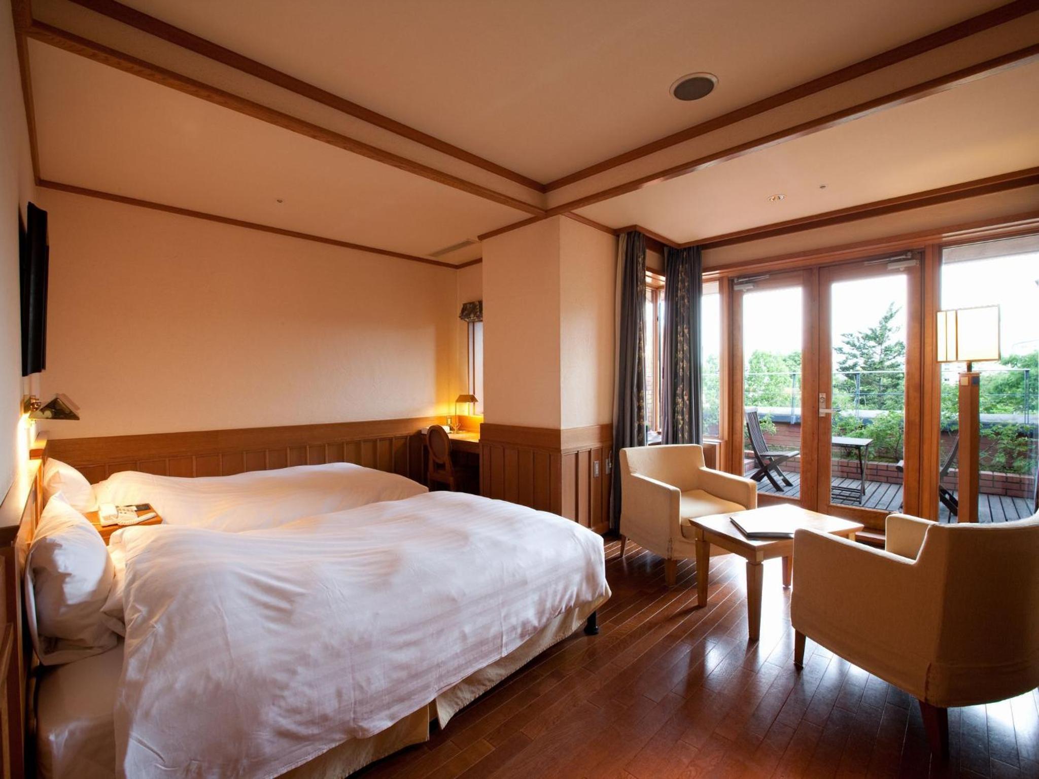 Deluxe, Twin Beds