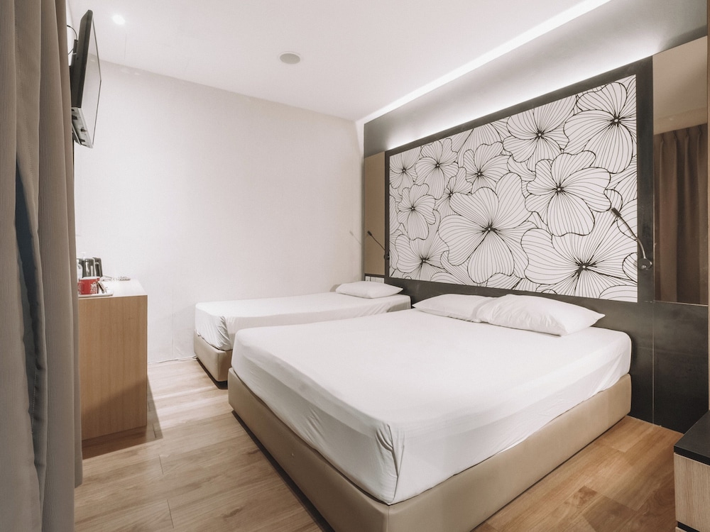 REGIN HOTEL 26/56