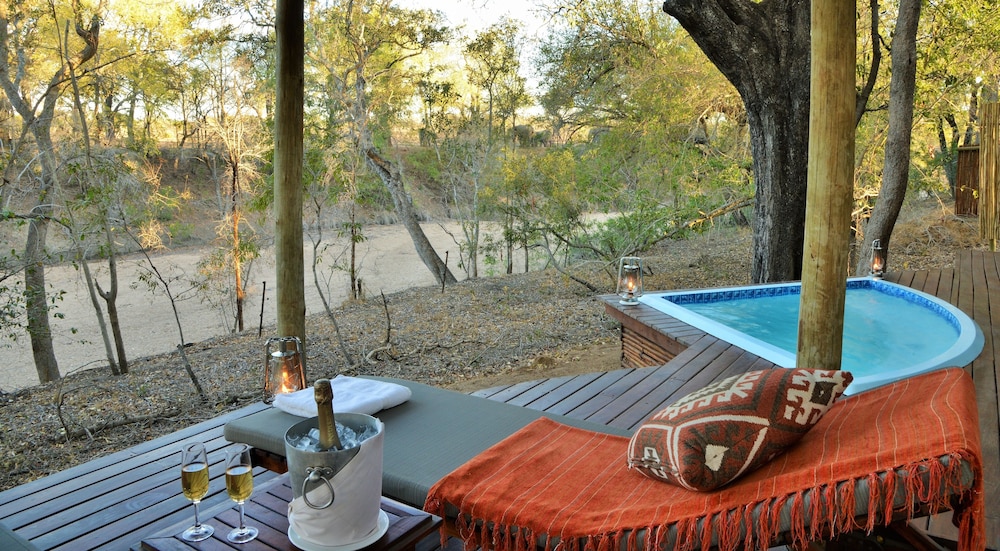 Imbali Safari Lodge 10/31