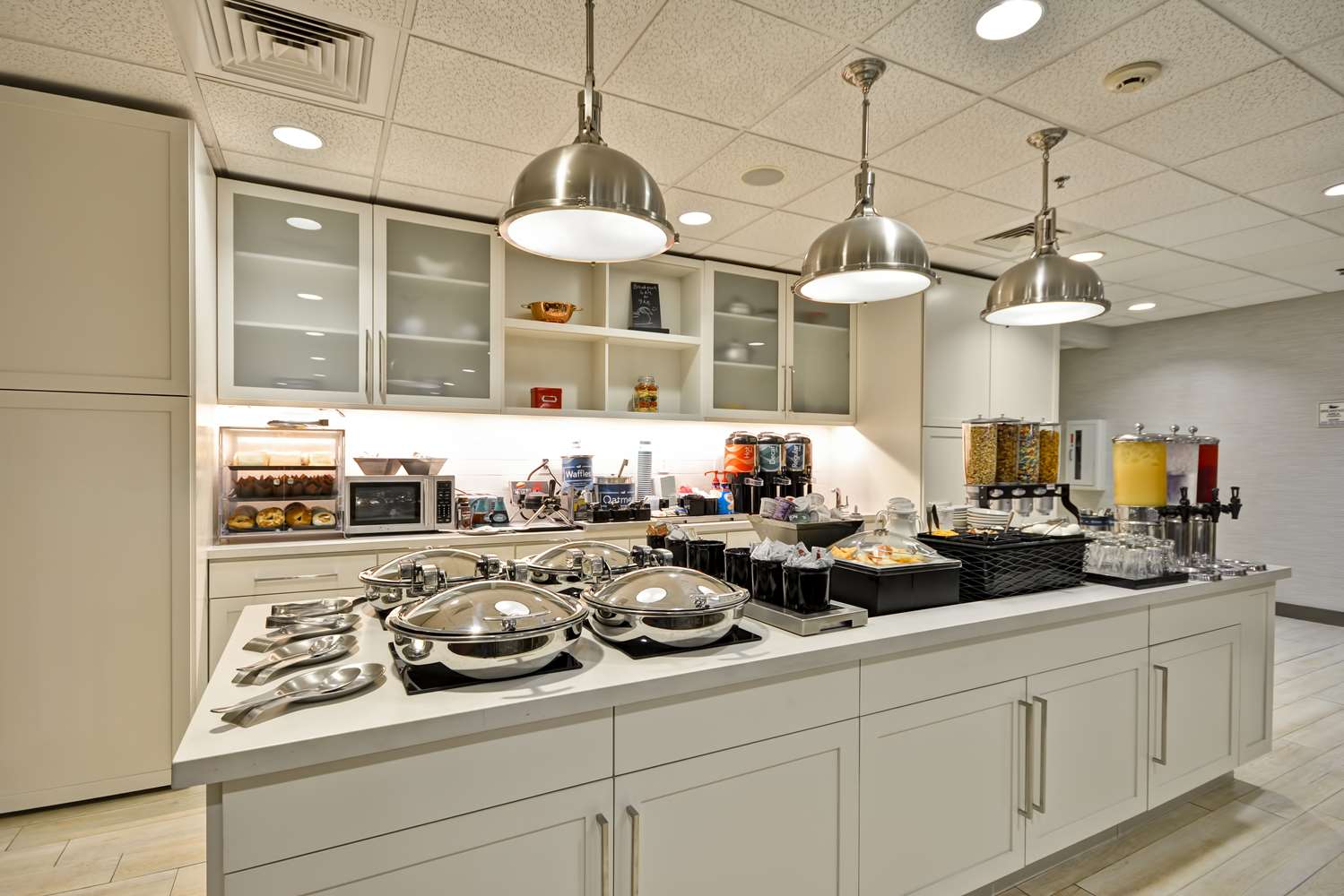 restaurant cafeteria