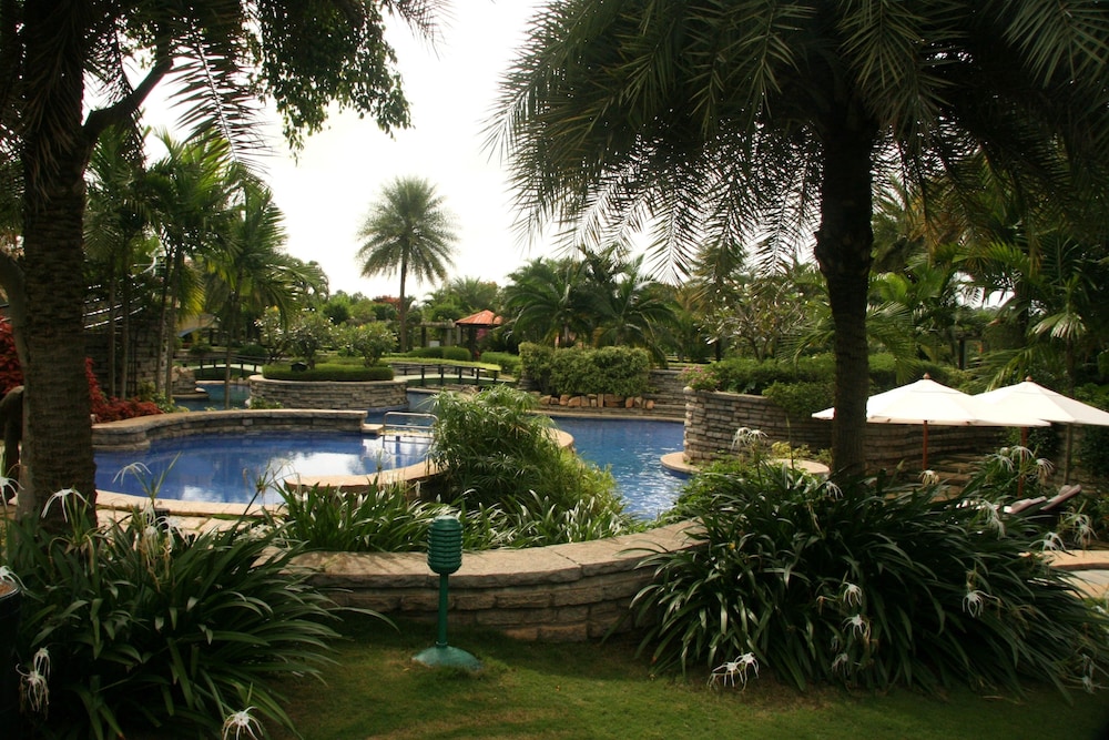 Angsana Oasis Spa and Resort 70/73