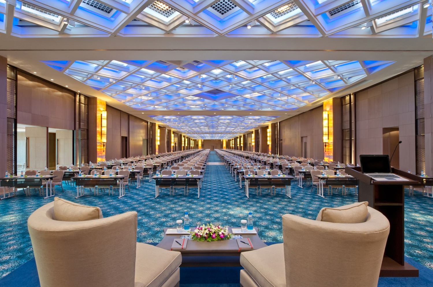 The Leela Ambience Convention Hotel Delhi 36/63
