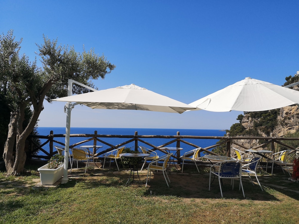 Dimora Fornillo Hotel 50/57